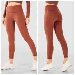Fabletics High-Waisted Powerhold 7/8 - Mahogany XS